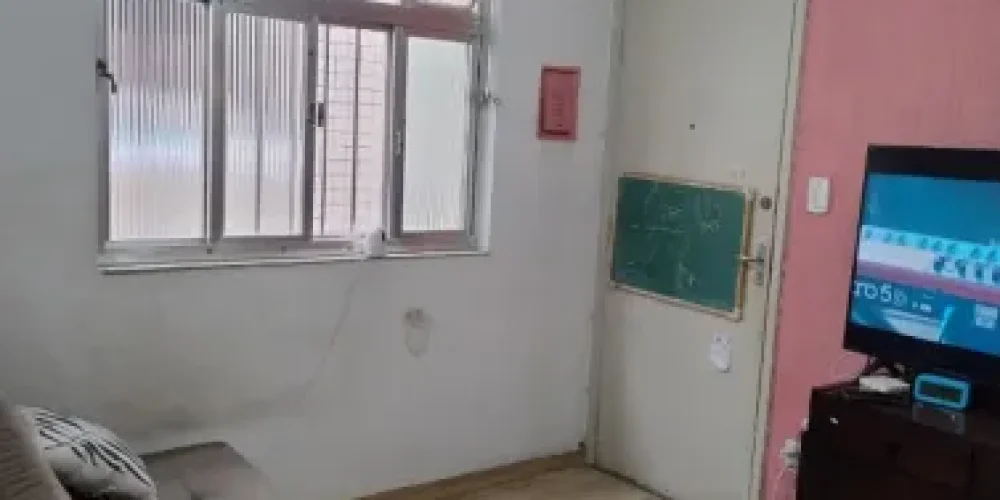 721669070684001
